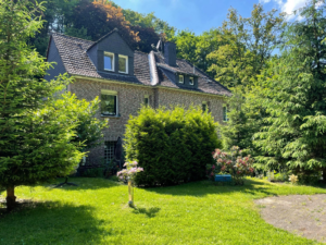 Altena - Charmantes Mehrfamilienhaus in ruhiger Lage